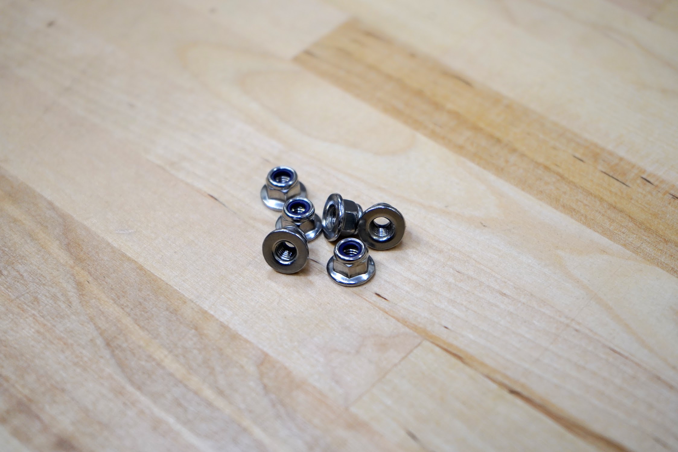 m5 flange locknuts